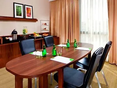 Hotel Courtyard By Marriott Paris