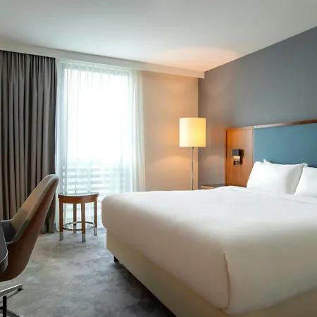 Courtyard By Marriott Paris