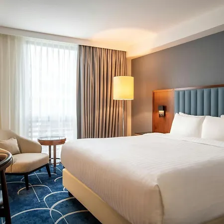 Courtyard By Marriott Paris Hotel 4*