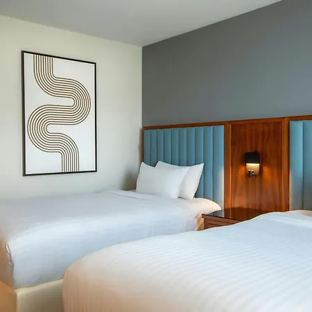 Courtyard By Marriott Paris 4*