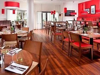 Courtyard By Marriott Paris Hotel Arcueil