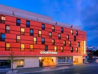 Courtyard By Marriott Paris Hotel 4*