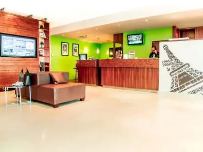 Hotel Courtyard By Marriott Paris 4*