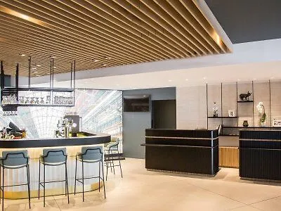Courtyard By Marriott Paris Hotel 4*