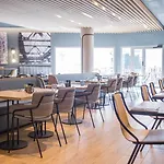 Courtyard By Marriott Paris Hotel Arcueil