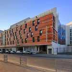 Courtyard By Marriott Paris 4*
