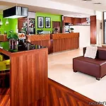 Hotel Courtyard By Marriott Paris 4*