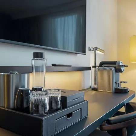 Courtyard By Marriott Paris Hotel 4*