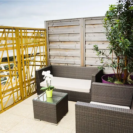Courtyard By Marriott Paris
