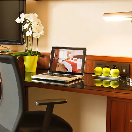 Courtyard By Marriott Paris Arcueil