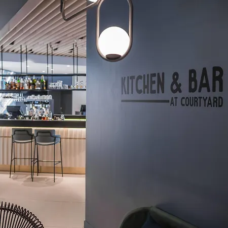 Hotel Courtyard By Marriott Paris Arcueil