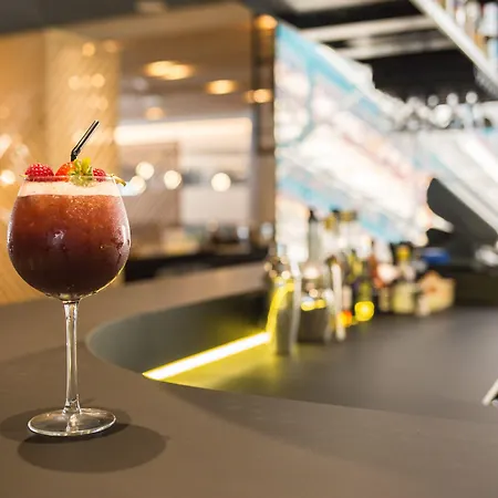 호텔 코트야드 바이 메리어트 파리 아르퀘이 4*