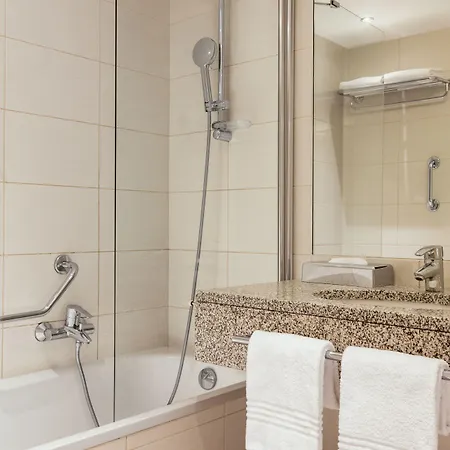 Courtyard By Marriott Paris Hotel Arcueil
