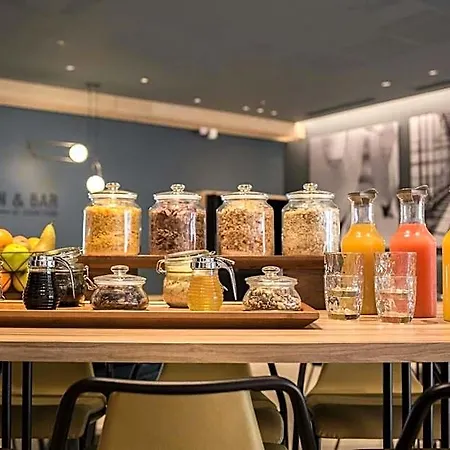 Courtyard By Marriott Paris Hotel Arcueil