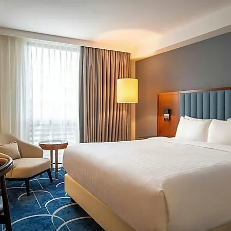 מלון Courtyard By Marriott Paris