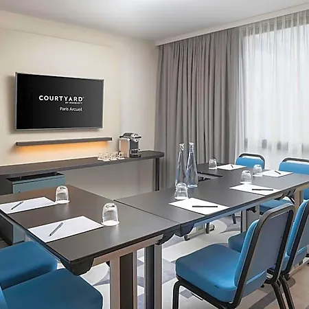 Courtyard By Marriott Paris 4* Arcueil