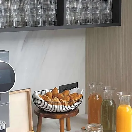 Courtyard By Marriott Paris מלון ארקואיל