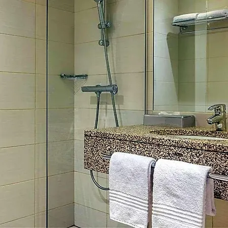 Courtyard By Marriott Paris Hotel Arcueil