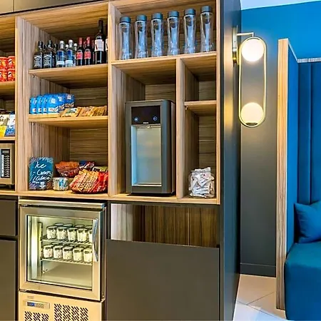 Courtyard By Marriott Paris
