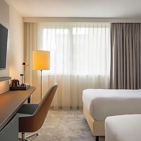 Hotel Courtyard By Marriott Paris