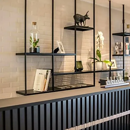 Courtyard By Marriott Paris Hotel 4*