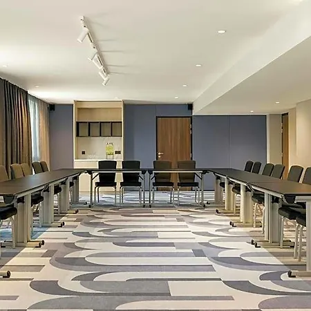 Courtyard By Marriott Paris