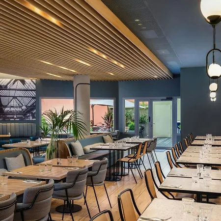 Courtyard By Marriott Paris 4*