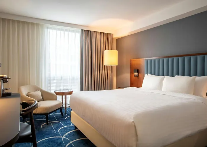 Courtyard By Marriott Paris Hotel 4*