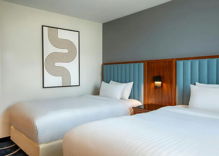 Courtyard By Marriott Paris 4*