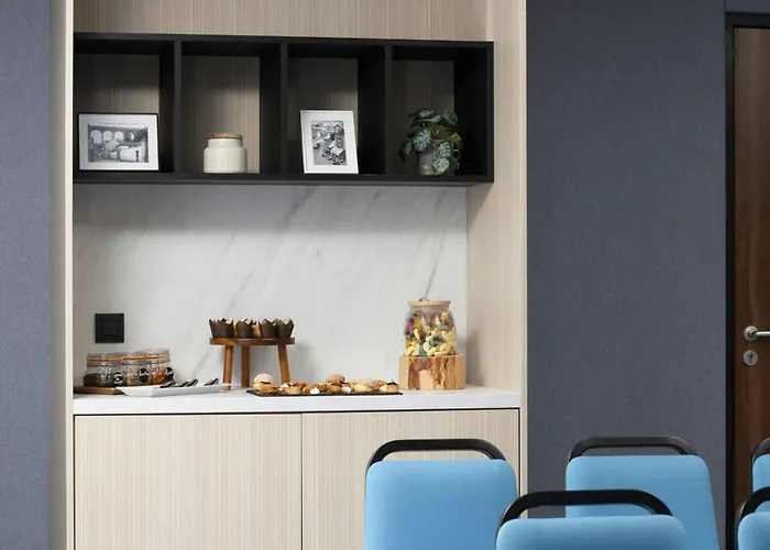 Courtyard By Marriott Paris 4*